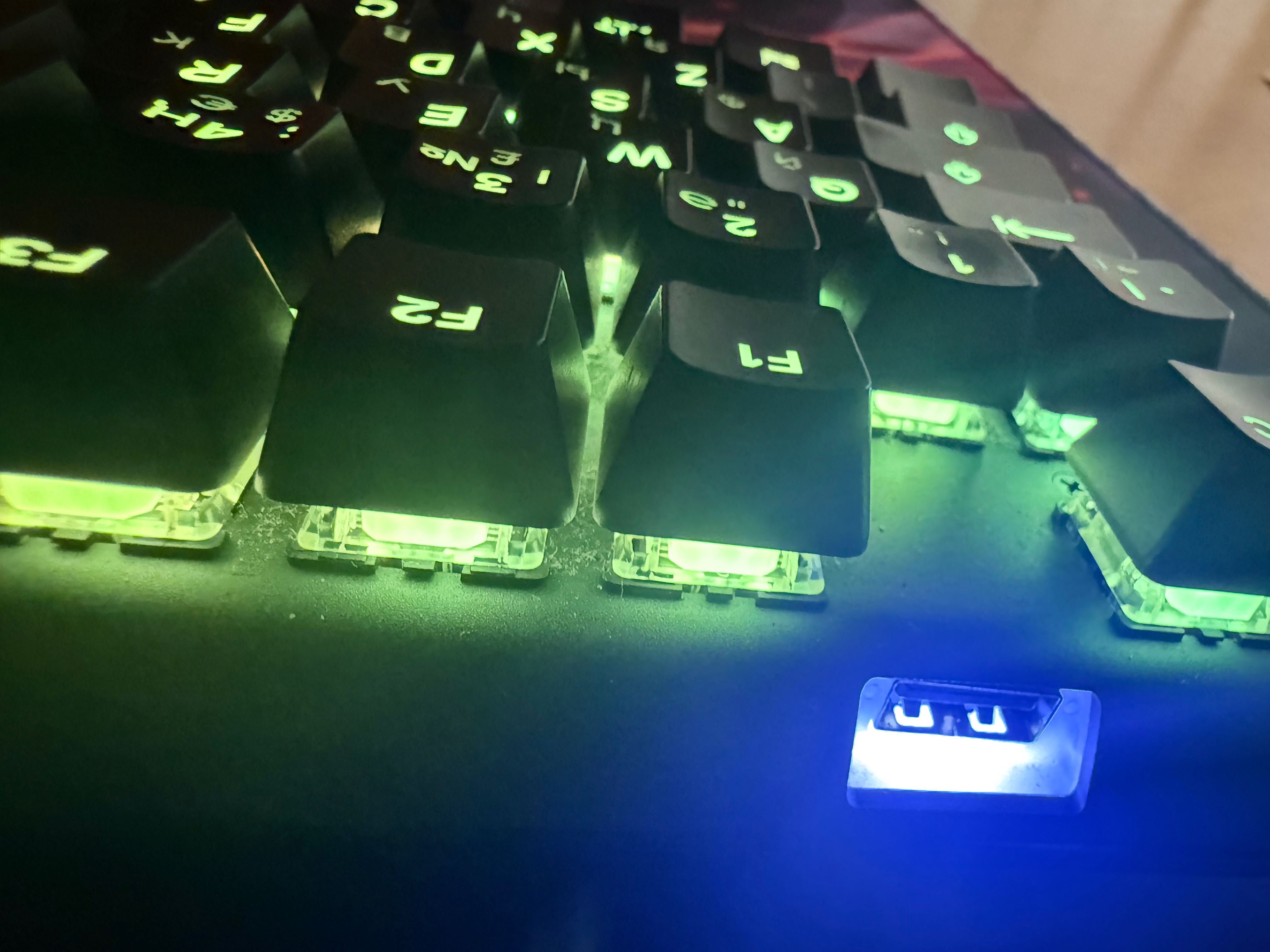 SteelSeries Apex pro и Hyperx Allow origins 65