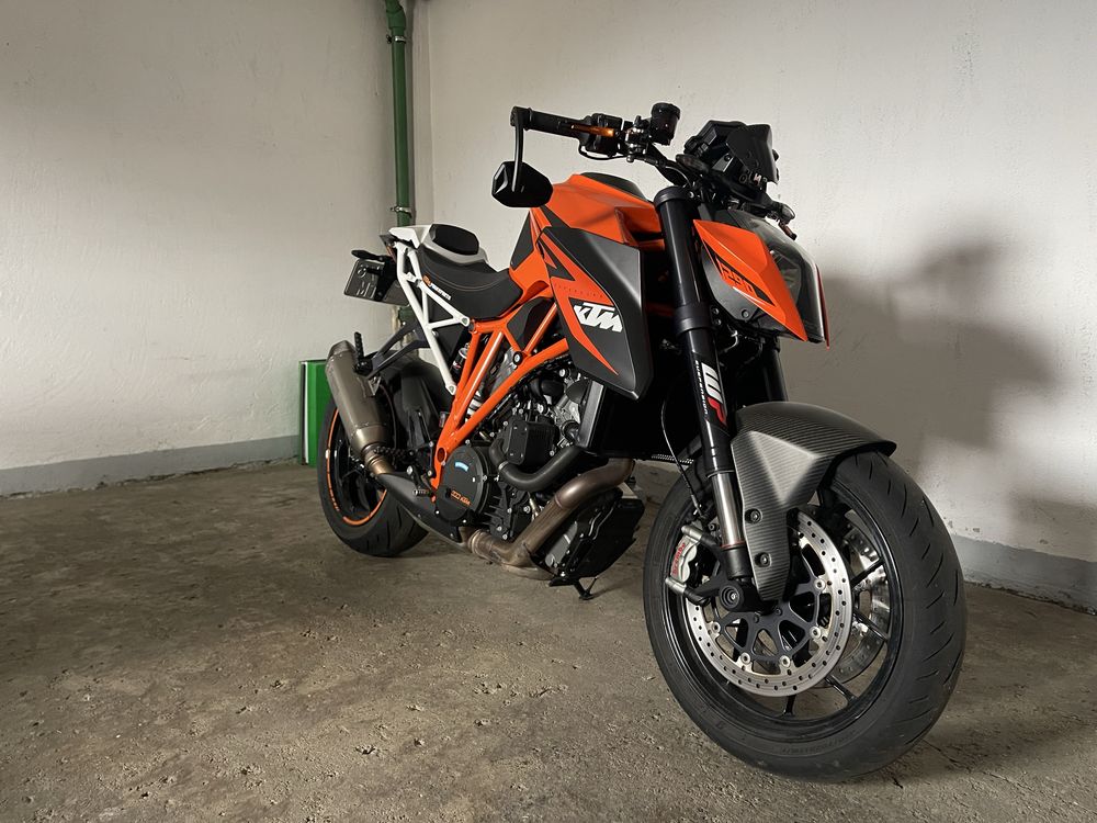 KTM 1290 Super Duke R 2016