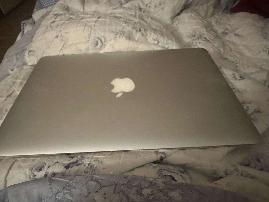 MacBook Air 13,3 - USA