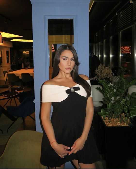 Коктейлна рокля Ava Black Bow Mini