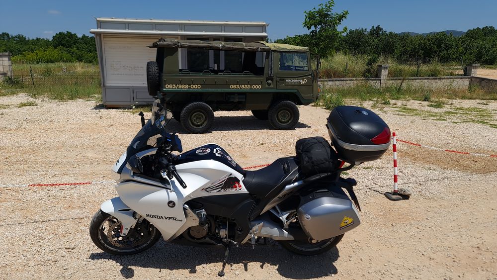 Vand Honda Vfr 1200 f din 2010 accesorizata full.