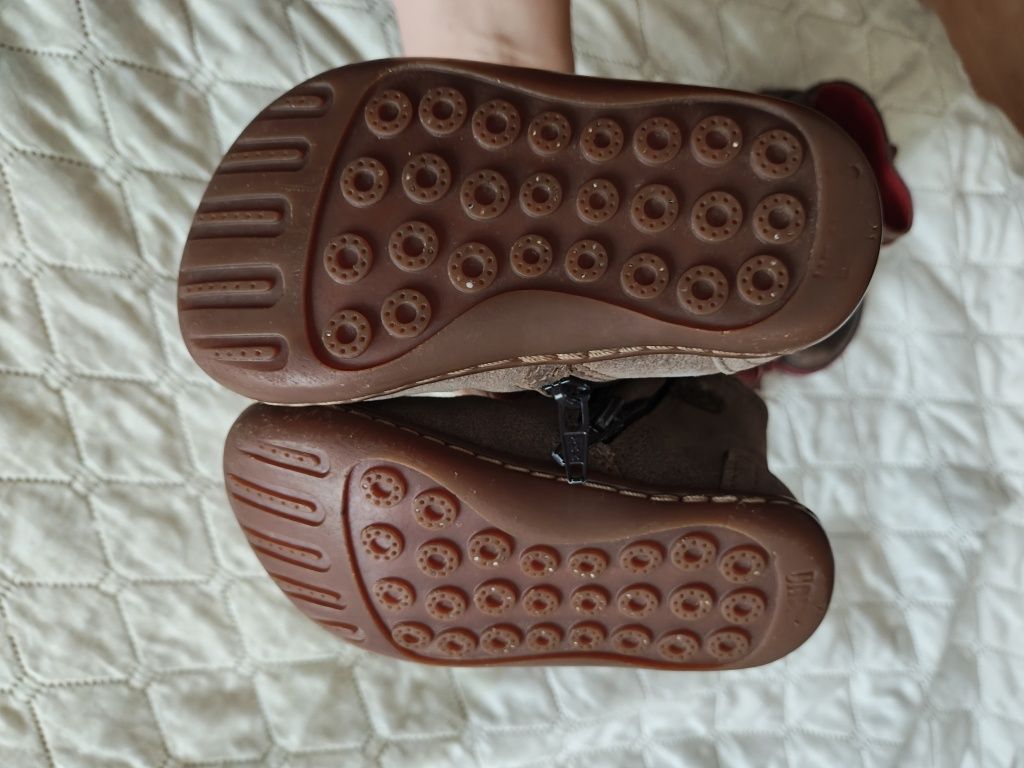 2 чифта бебешки обувки camper