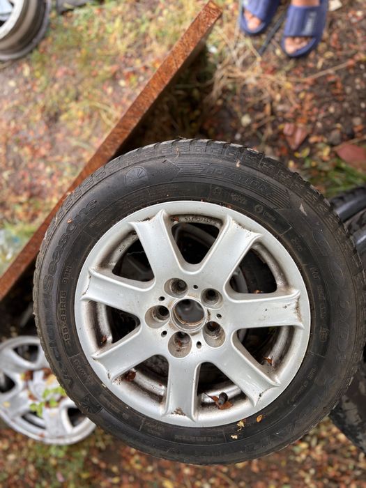 Genți aluminiu 250 lei