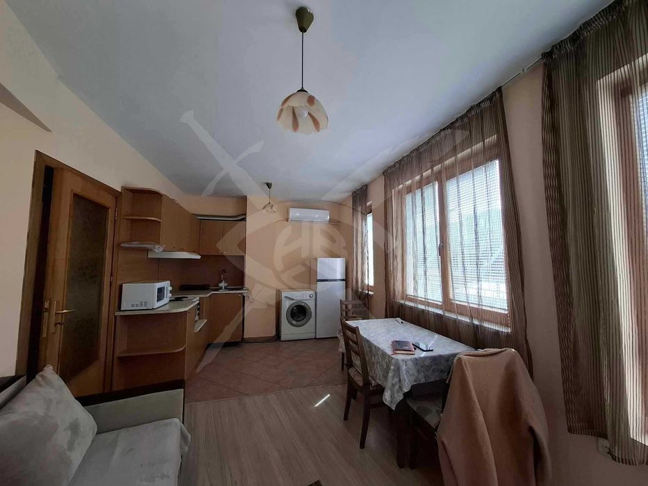 Дава се под наем Двустаен апартамент в Варна, Базар Левски - 60 кв.м за 450 € - Снимка #1