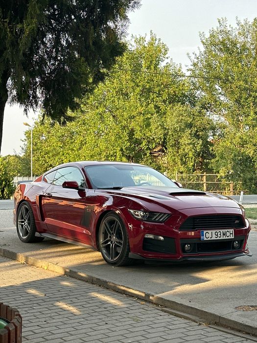 Vând Ford Mustang GT 725 Cai - Roush