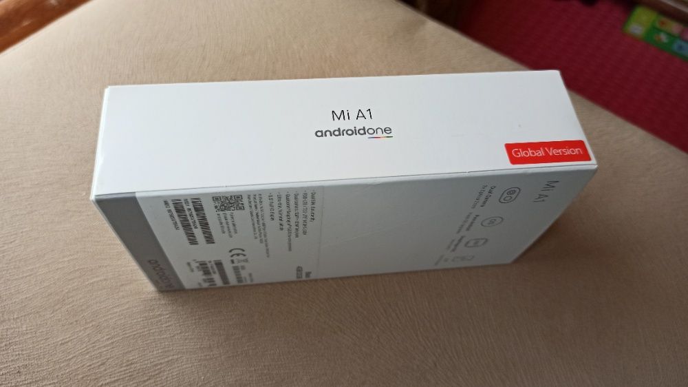 Xiaomi Mi A1, черен, 32 GB, 4GB Ram, Global Version, напукан дисплей