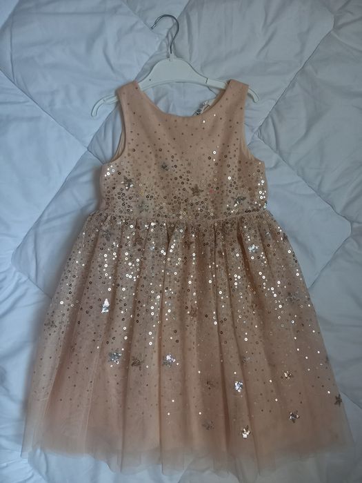 Нарядные платья для девочки