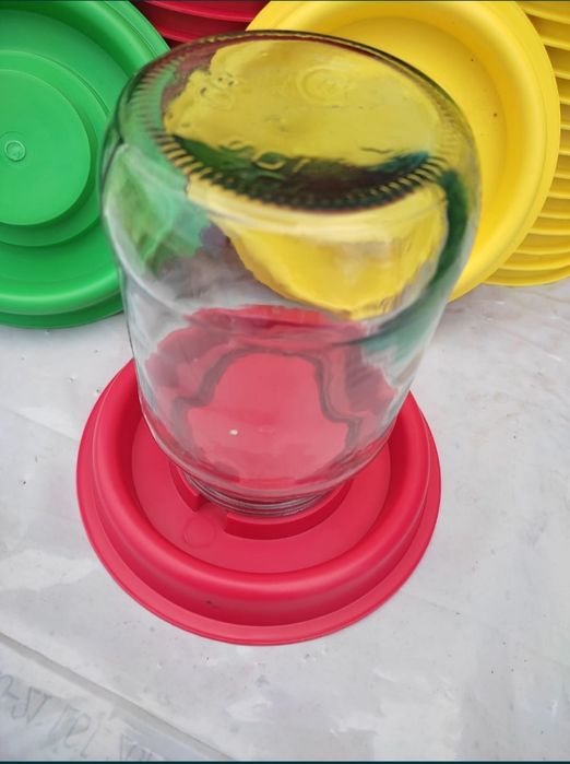 Балапандарға арналған су ішетін ыдыс.