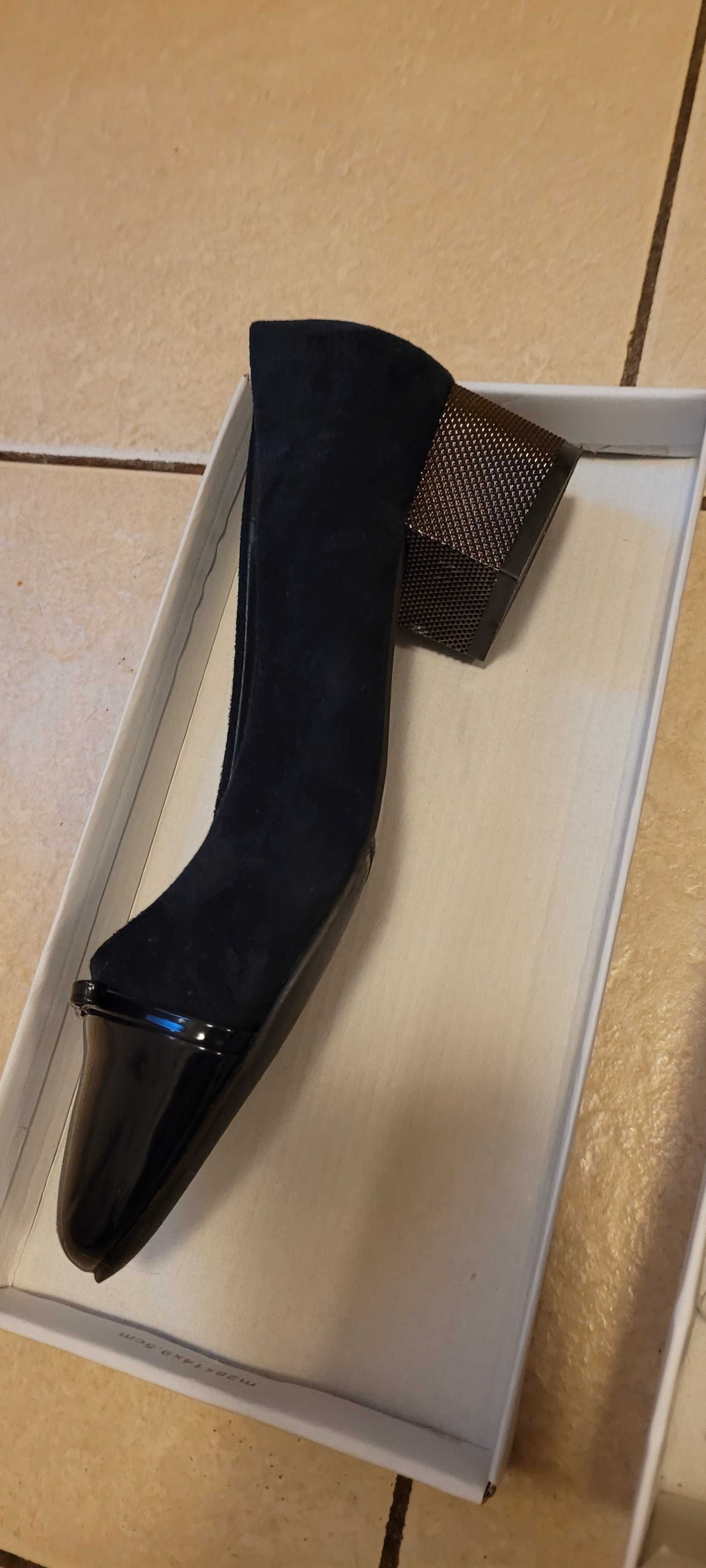 Pantof dama piele intoarsa cu lac/piele intoarsa stare ff buna -noi