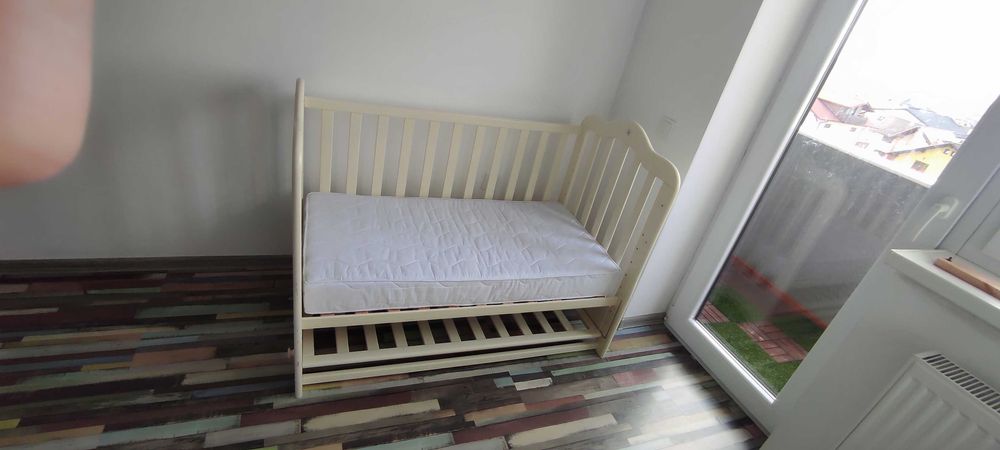 Pătuț copil din lemn