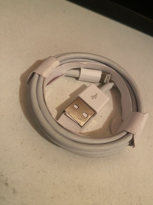 USB Кабел за iPhone
