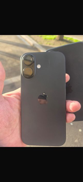 vand iphon 16 impecabil
