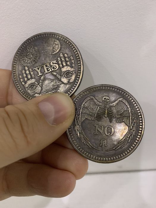 Чисто нови неразопаковани монети!!!