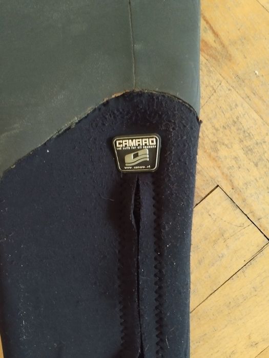 Продавам неопрен Camaro и екстри към него