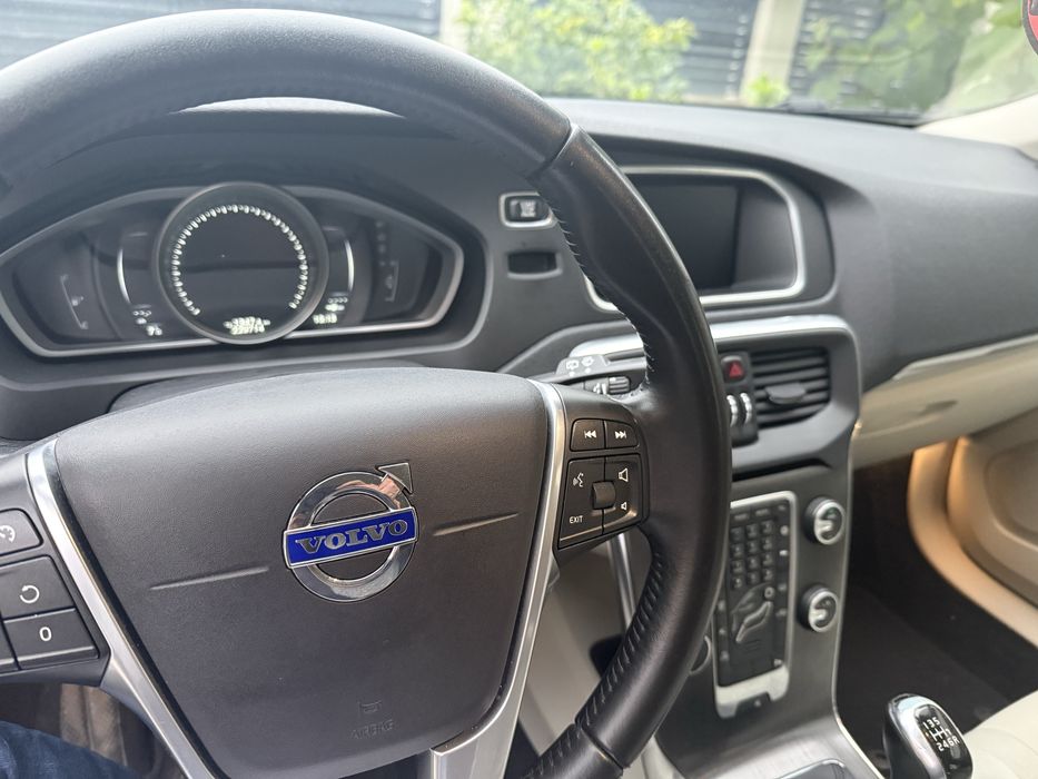 Vanzare Volvo V40 D2