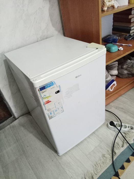 Продам мини холодильник