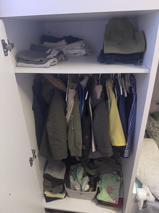 Pat supraetajat alb + saltea, design spațios, stare foarte bună