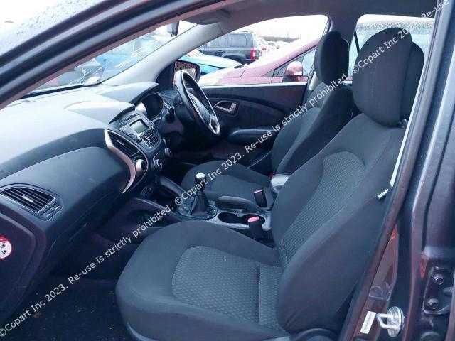 Dezmembrez Hyundai i35 2010 2.0 benzina