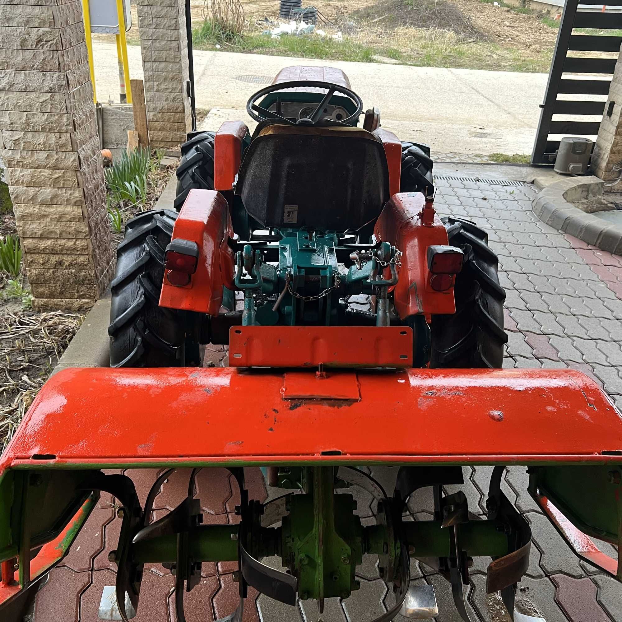 Vand Ferrari 75, articulat, motor Slanzi DVA 920 G 2 pistoane 24cp