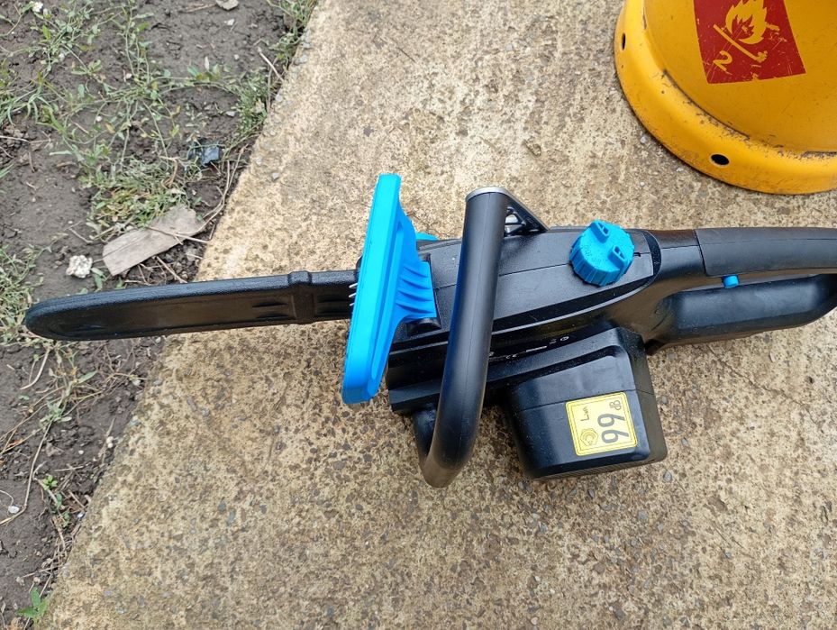 Vând drujba electrica MAC ALLISTER MCS1825-LI 18 V, Noua nefolosita