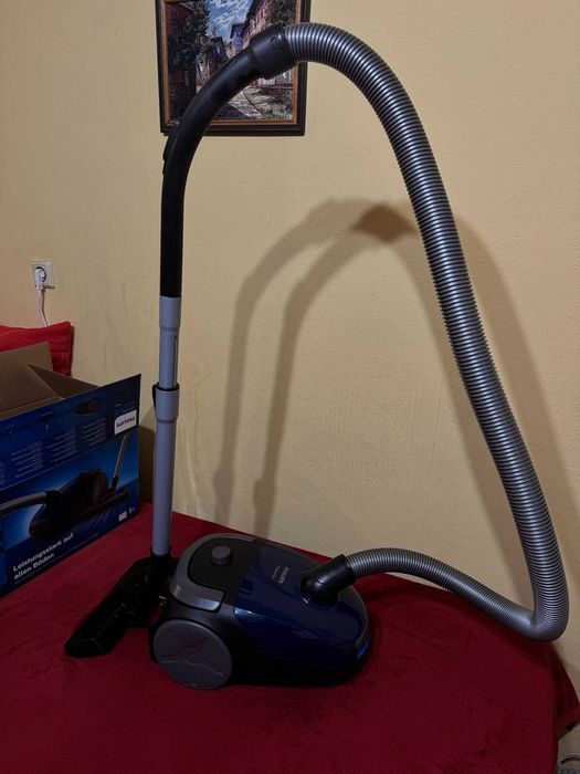 Прахосмукачка Philips 2000 series fc8240