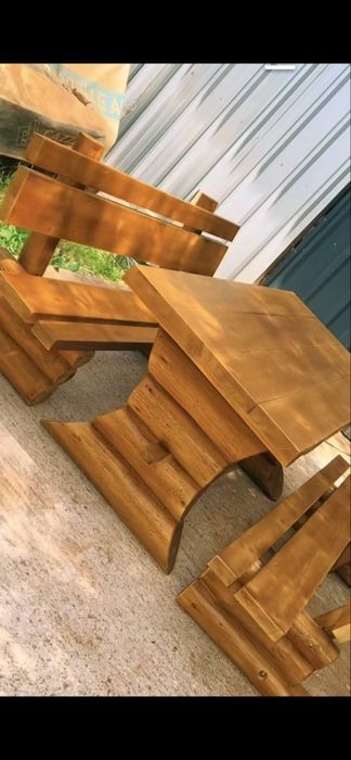 Mobilier rustic din buștean sau cherestea