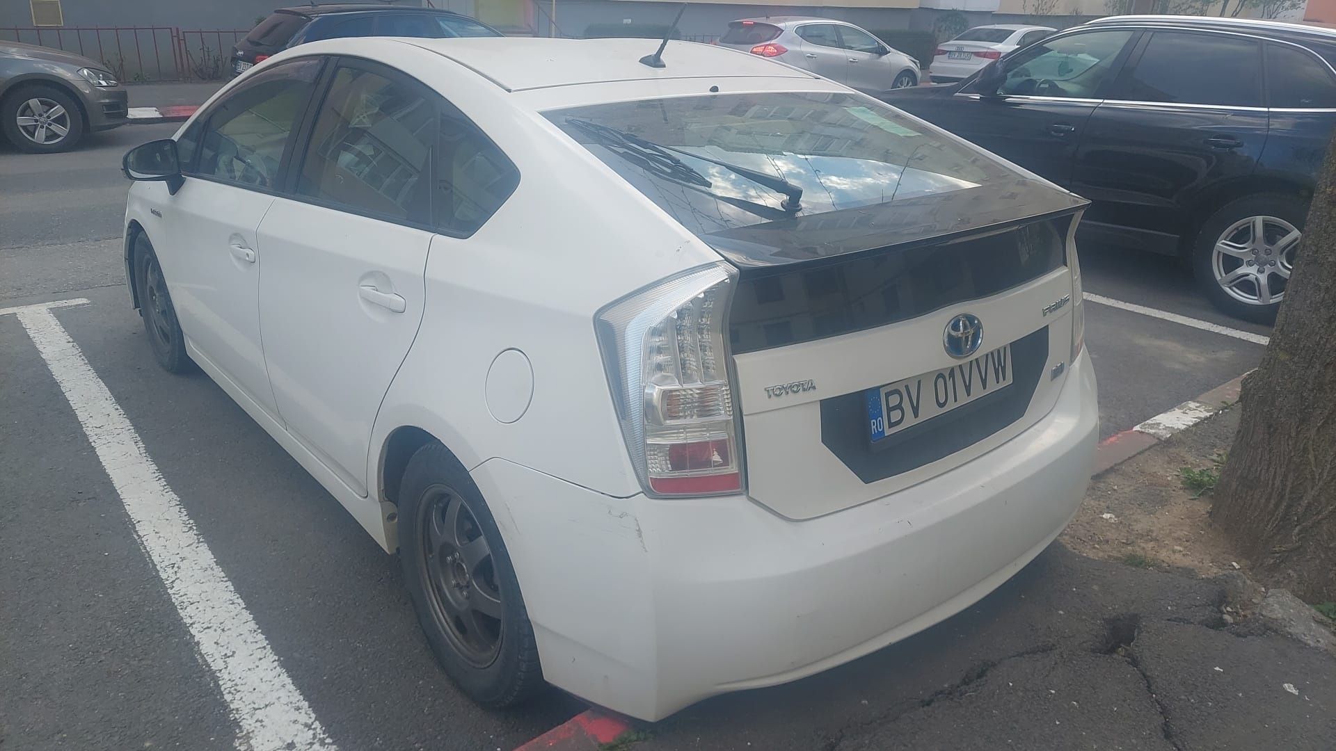 Inchiriez Toyota Prius 3 Hybrid+GPL pentru Bolt/Uber