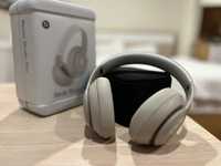 Beats Studio Pro бежови безжични слушалки