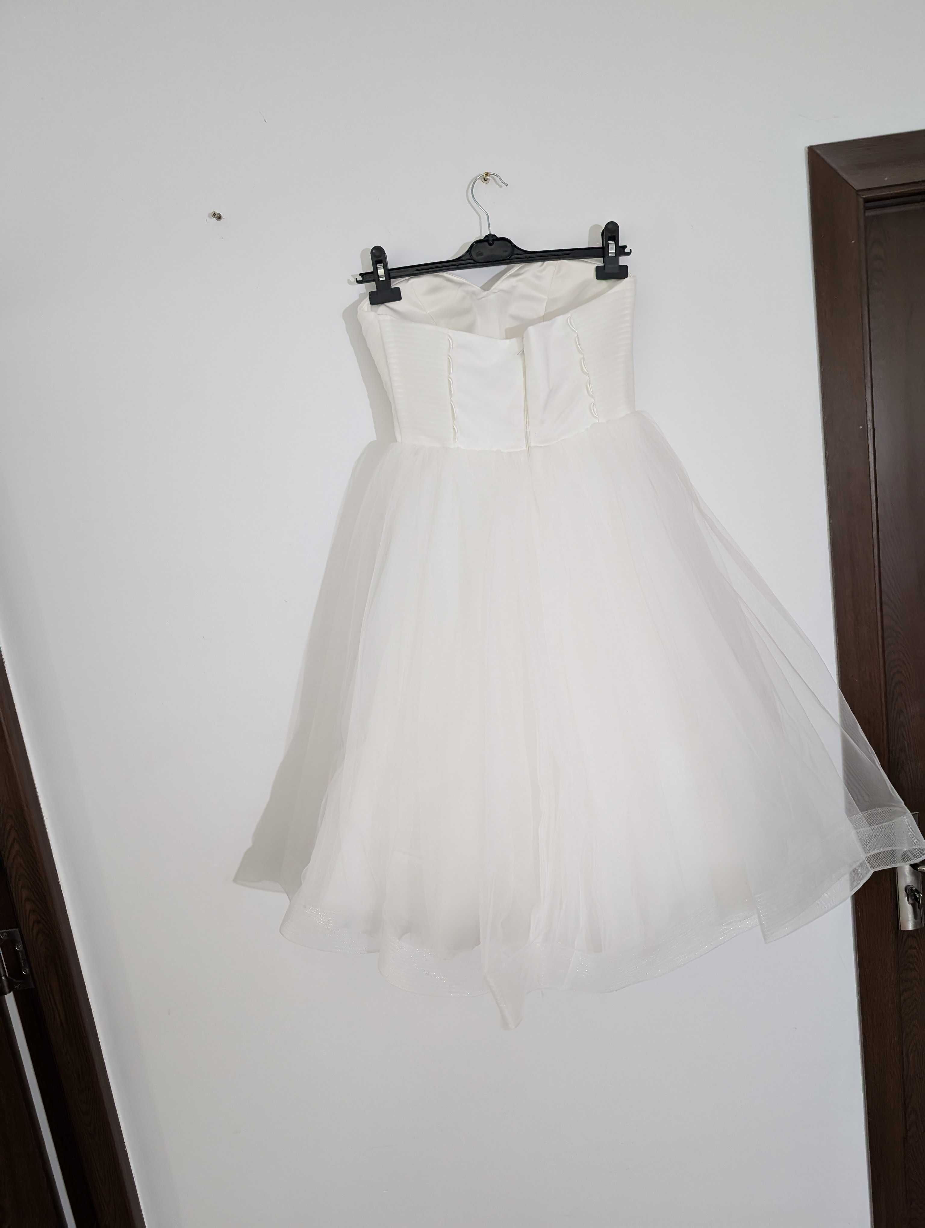 Rochie scurta de mireasa