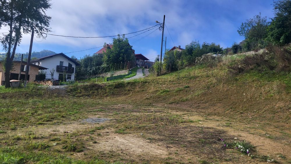 Teren intravilan de vinzare