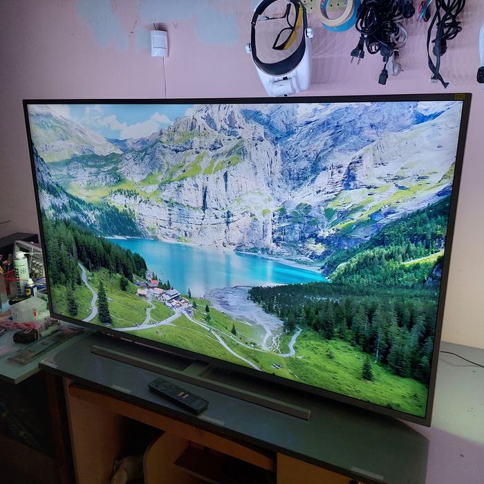 Philips 58" Smart Android, 4K Ultra HD, Ambilight!