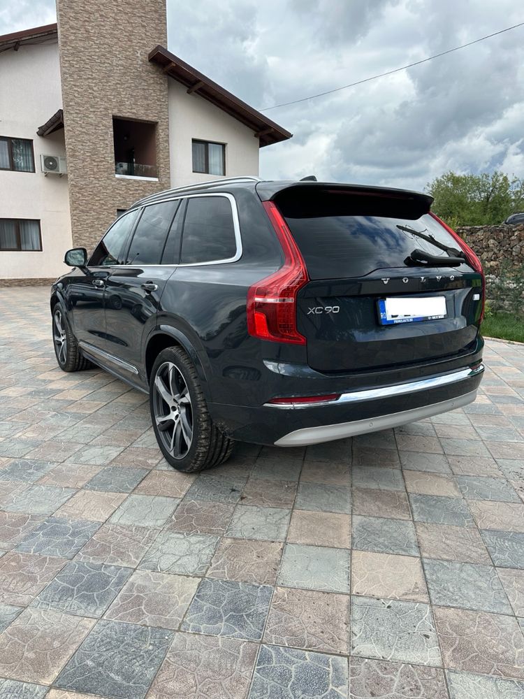 De Vanzare Volvo XC90 Plug-in Hybrid T8 2022 DEFECT!