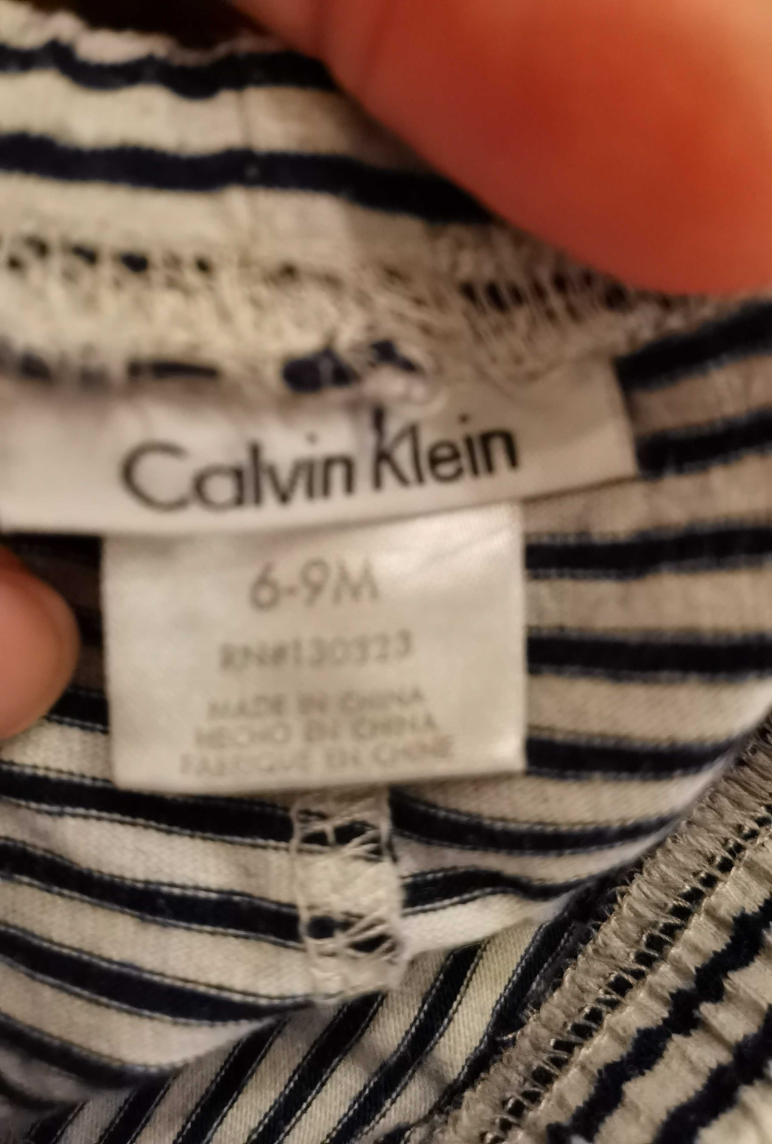 Оригинален Calvin Klein комплект, размер 6-9 месеца