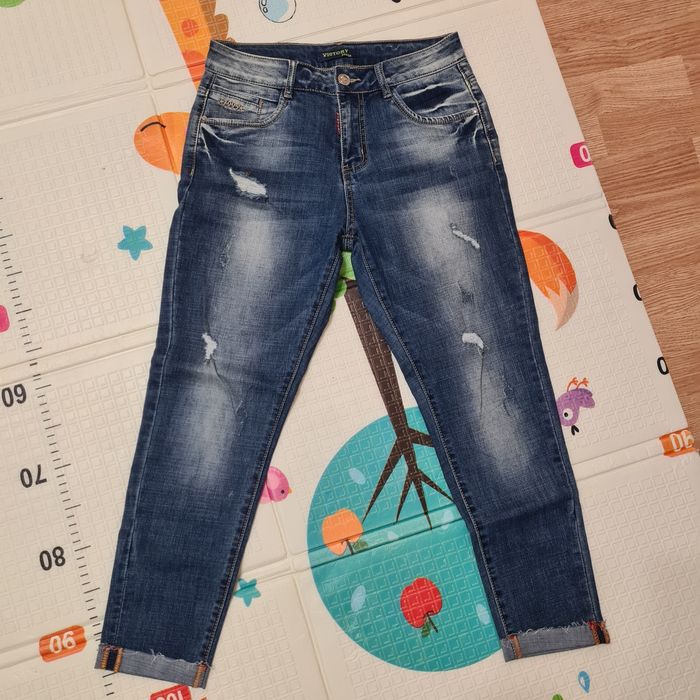 Продам новые джинсы