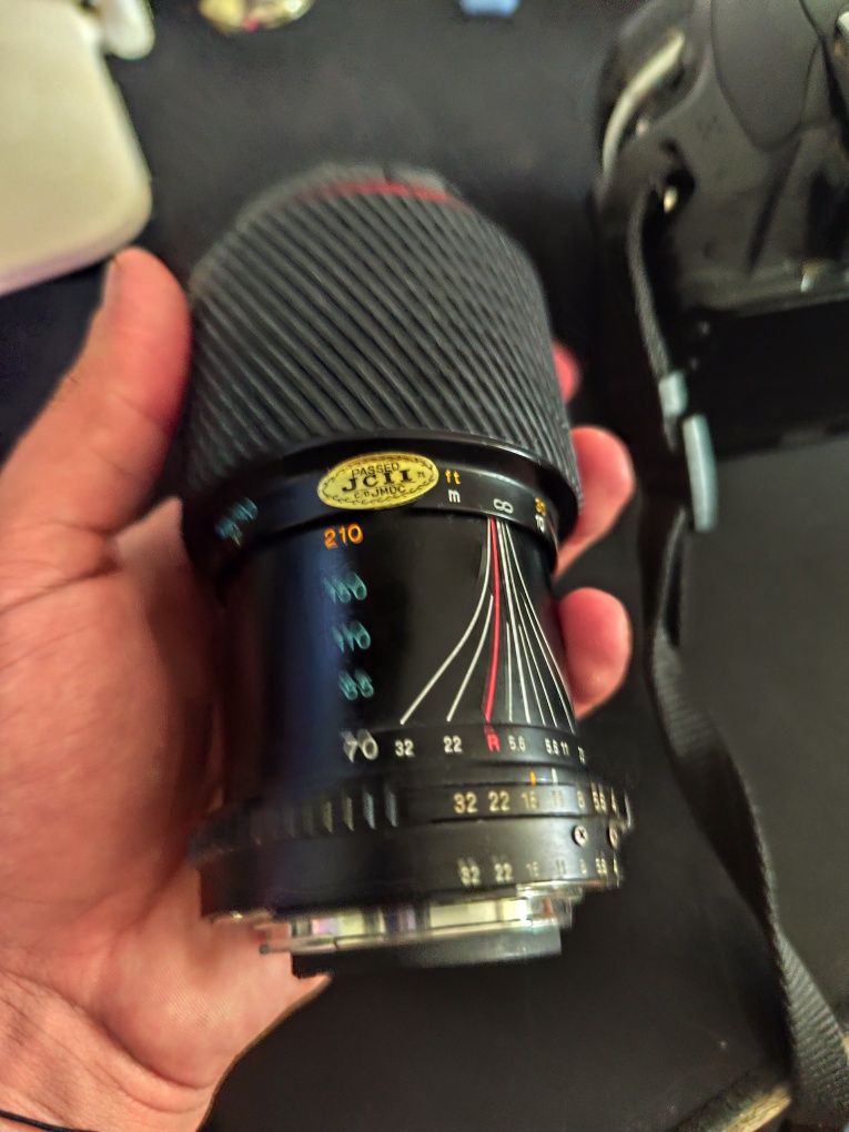 Vând Aparat Nikon D3200 in perfecta stare de functionare