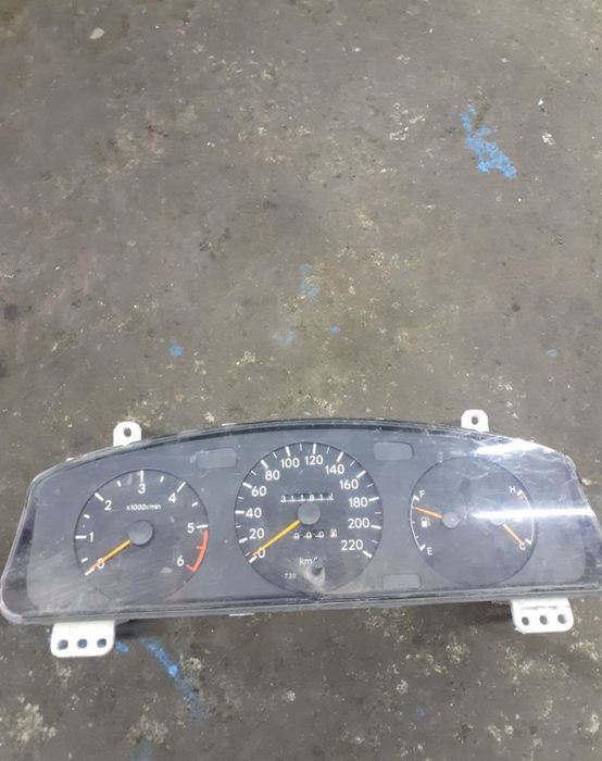 Щиток Прибор Тойота карина е привозной щиток приборов панель прибор