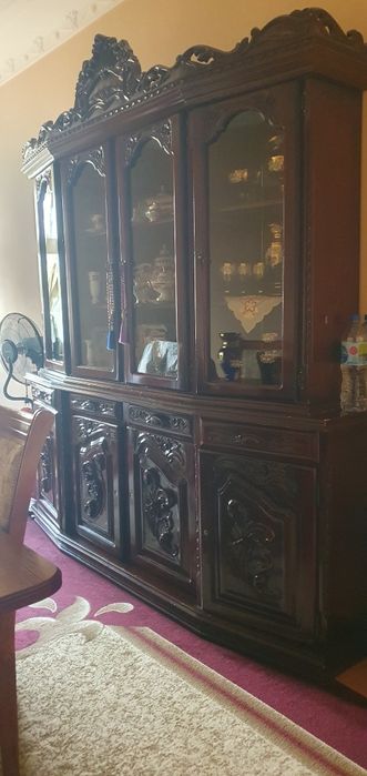 Стенка для гостиной из орехового дерева