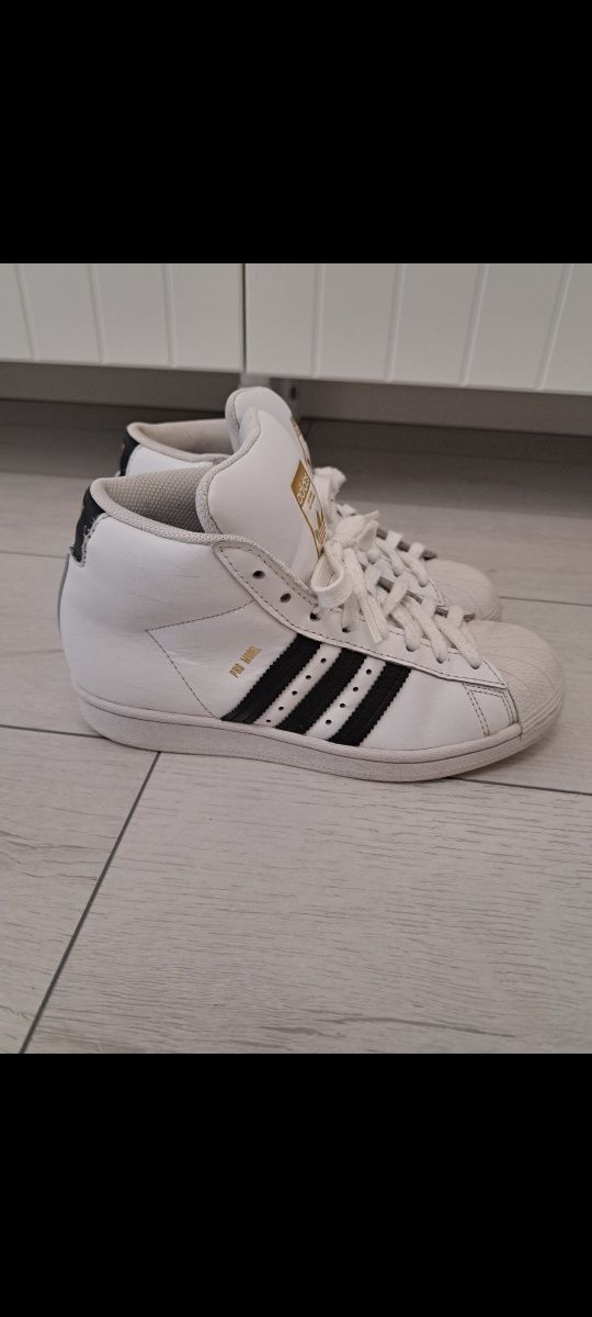 Adidasi adidas piele superstar marimea 36