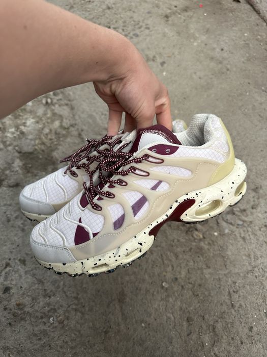 Adidasi nike air max tn