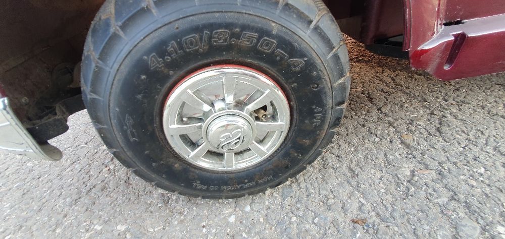 Masina cu telecomanda vintage