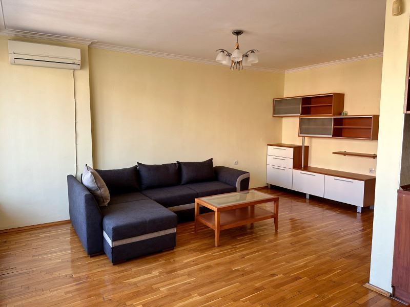 Дава се под наем Четиристаен апартамент в София, Белите брези - 120 кв.м за 700 € - Снимка #3