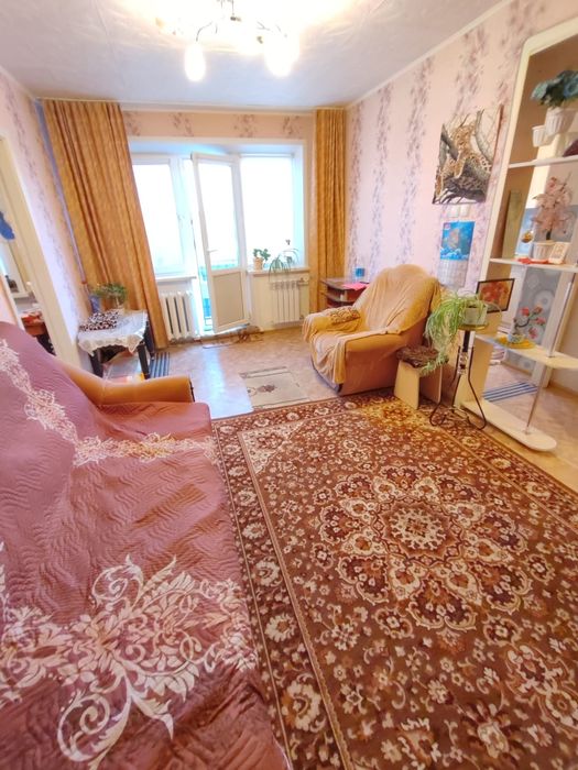 Продам 2 х комн квар. 3 мкр-6 дом- 5  этаж