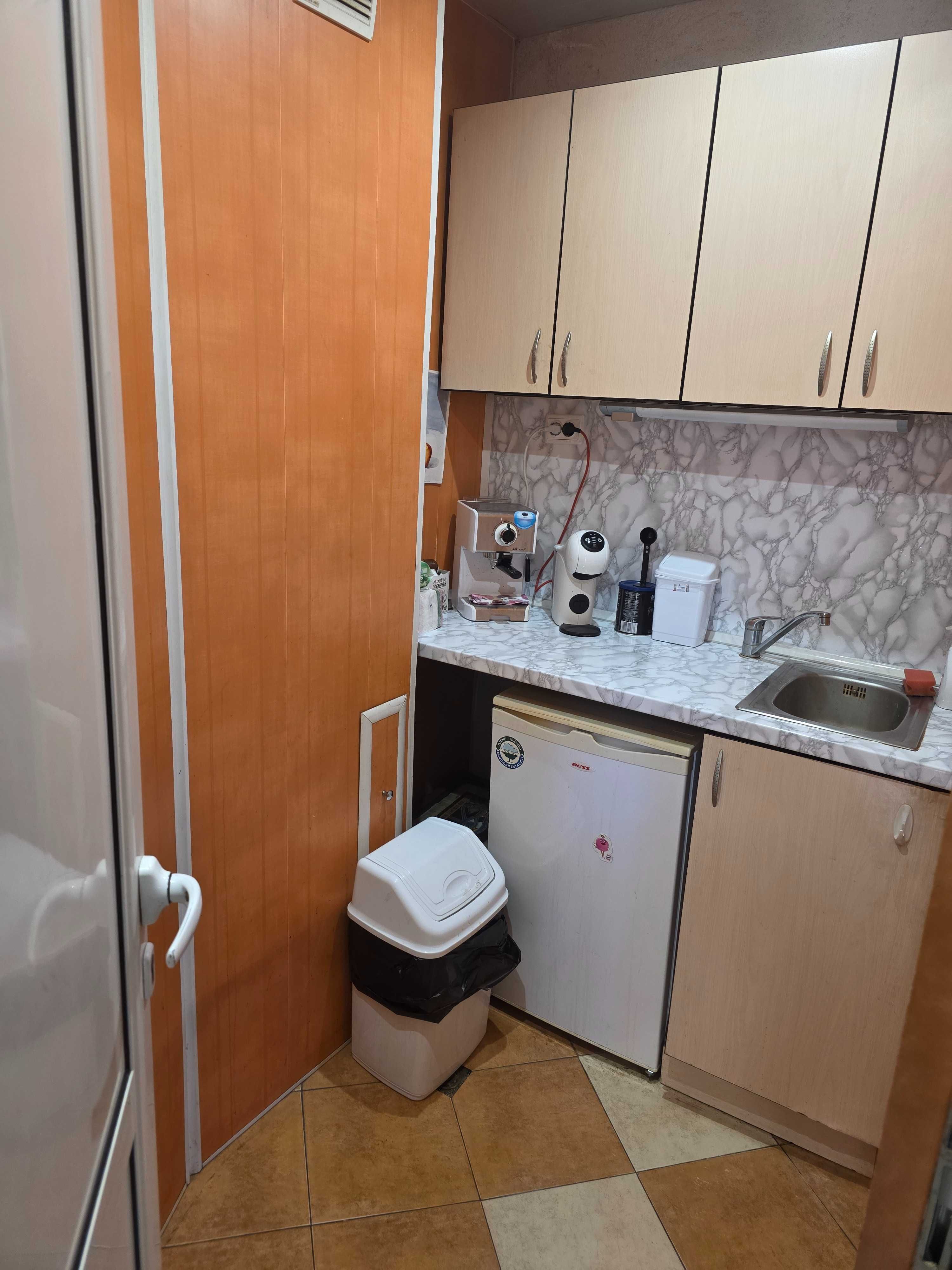 собственик ПРОДАВА ОФИС и гараж - град Стара Загора - център