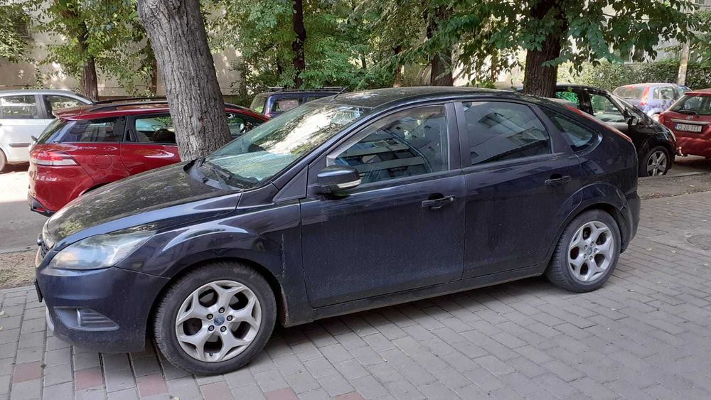Vand Ford Focus 2008 + jante magneziu de rezerva(cu cauciucuri iarna)