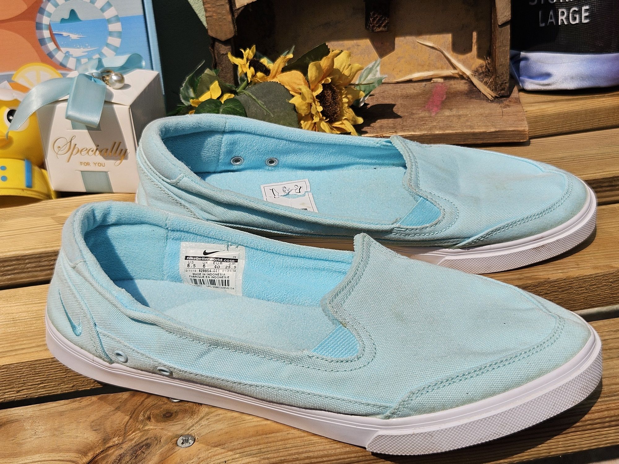 Nike обувки в светло синьо N40