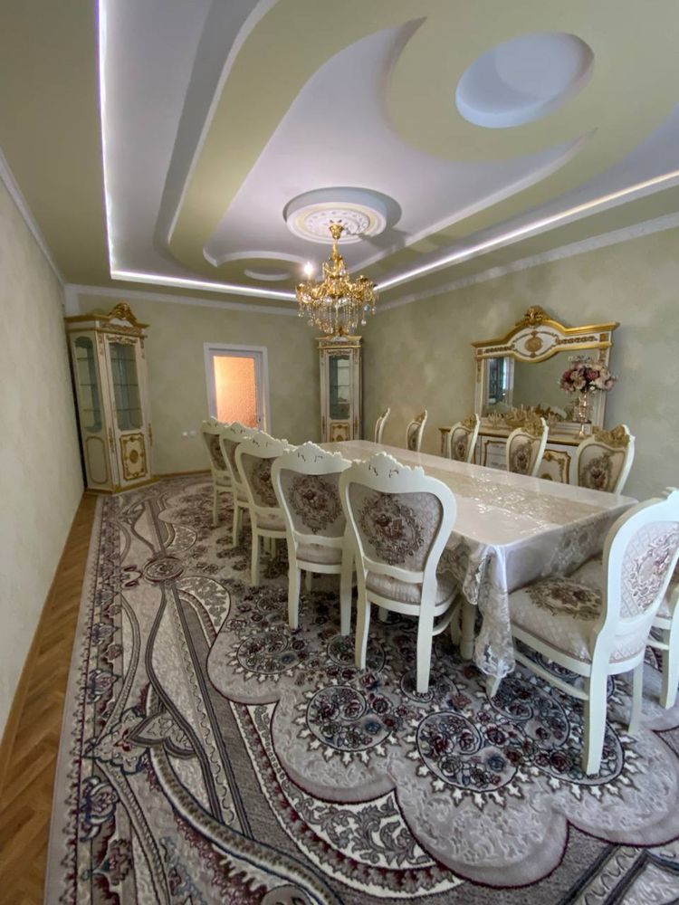 Hovli uchastka Chirchiq