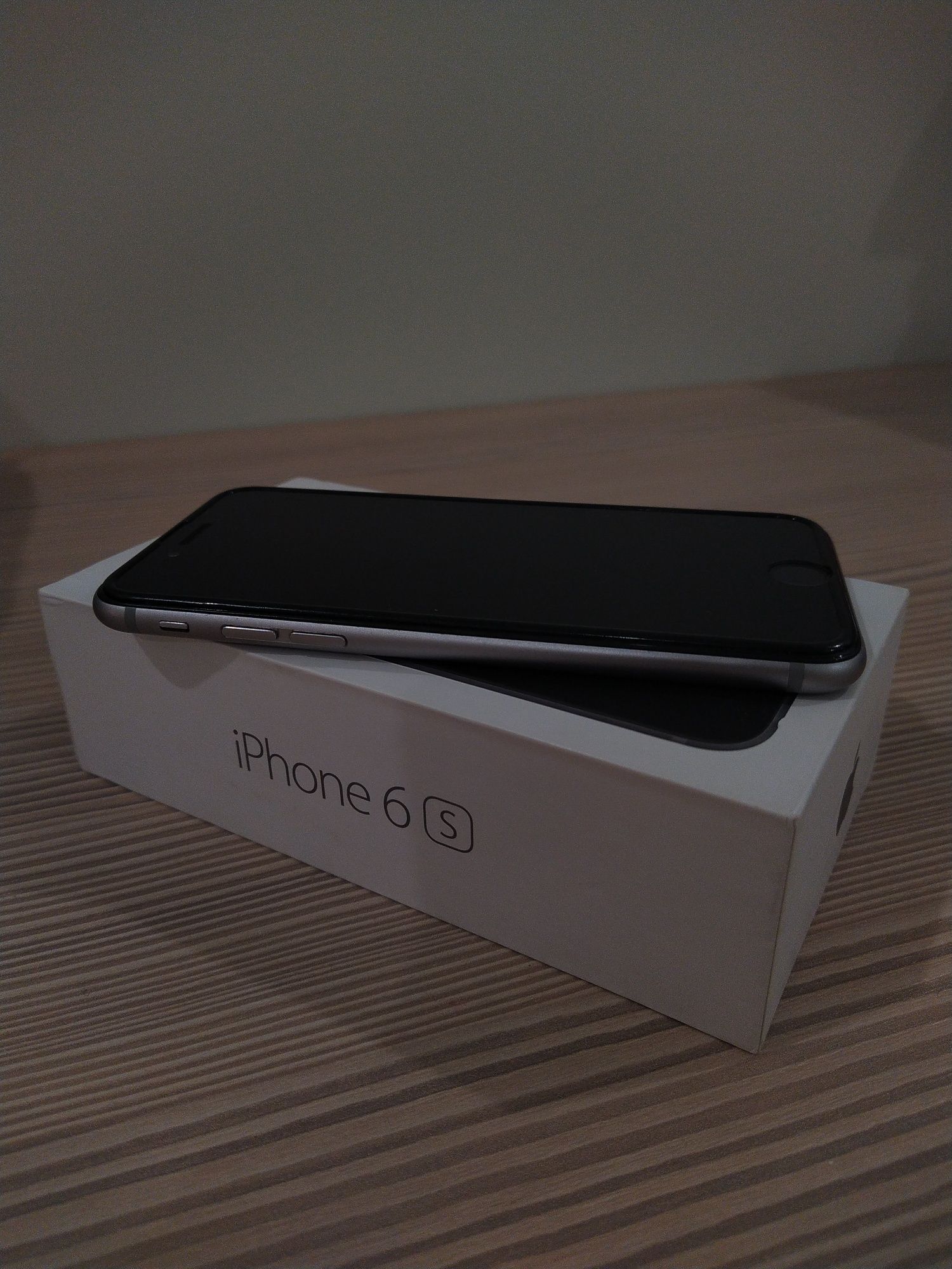 Iphone 6s Colour grey СРОЧНО ПРОДАМ!