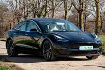 Tesla Model 3 Performance / Long Range, Tractiune 4x4, 513 CP