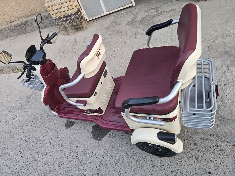 Skuter sotiladi xali yangi