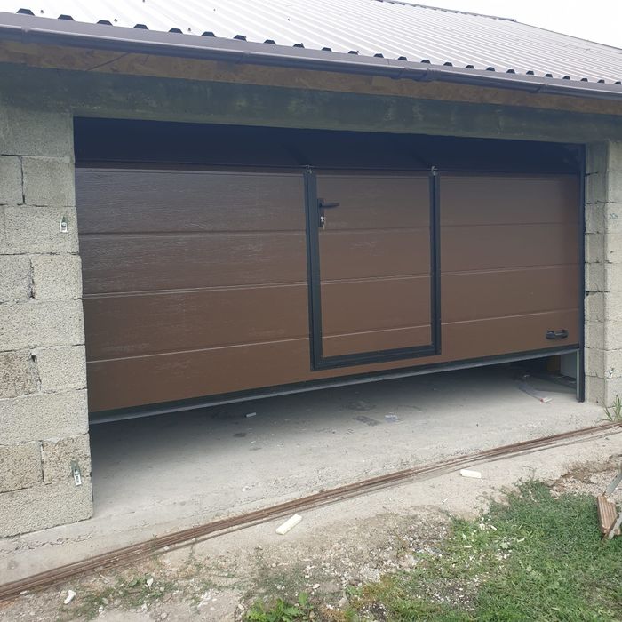 Uși de garaj și automatizări Porți